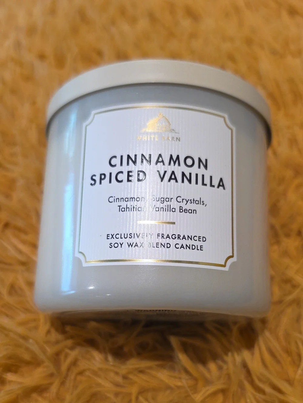 New White Barn Cinnamon Spiced Vanilla Candle - Great For HOLIDAYS!